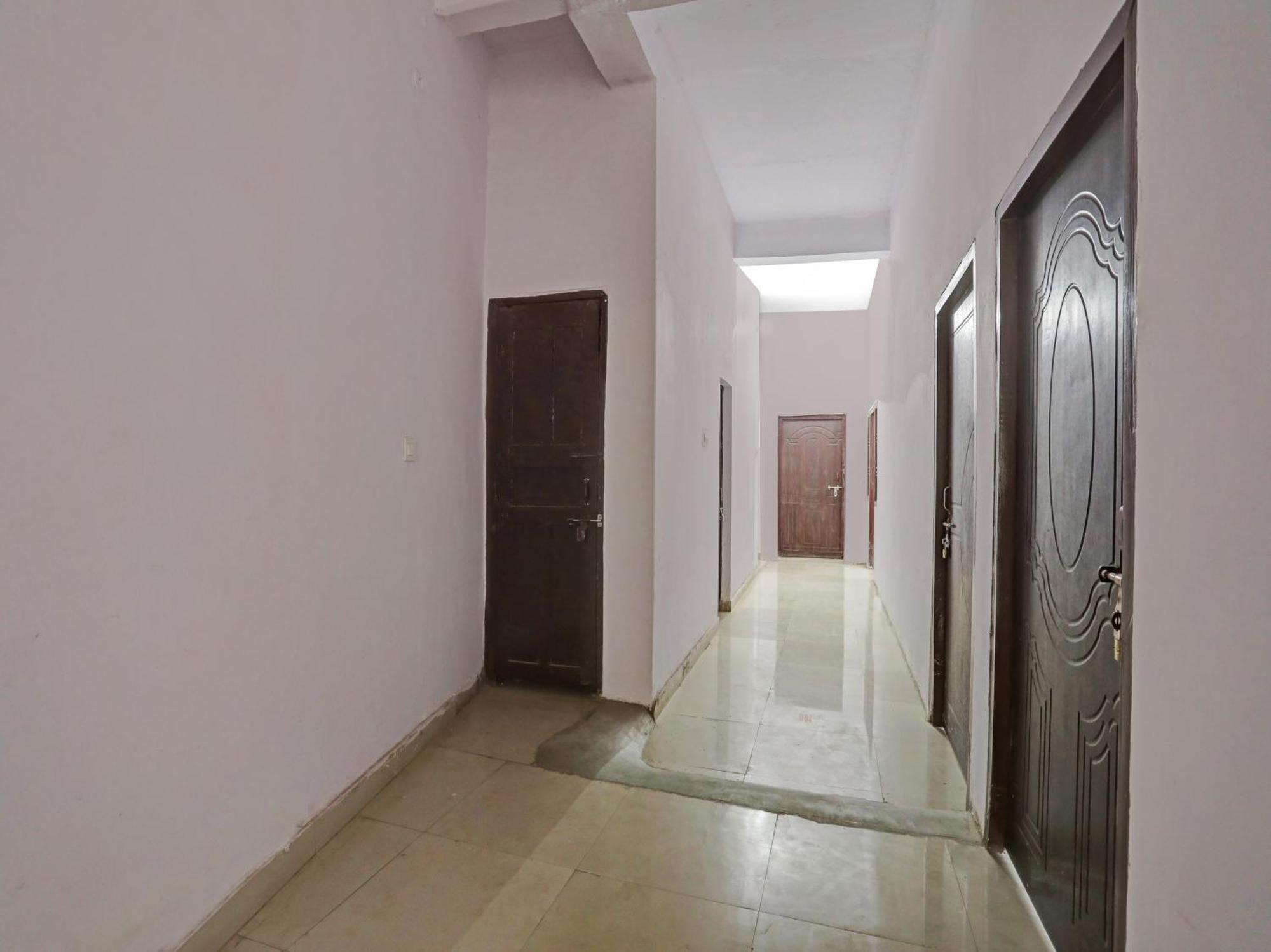 Super Hotel O Easy Stay Inn Лакхнау Экстерьер фото